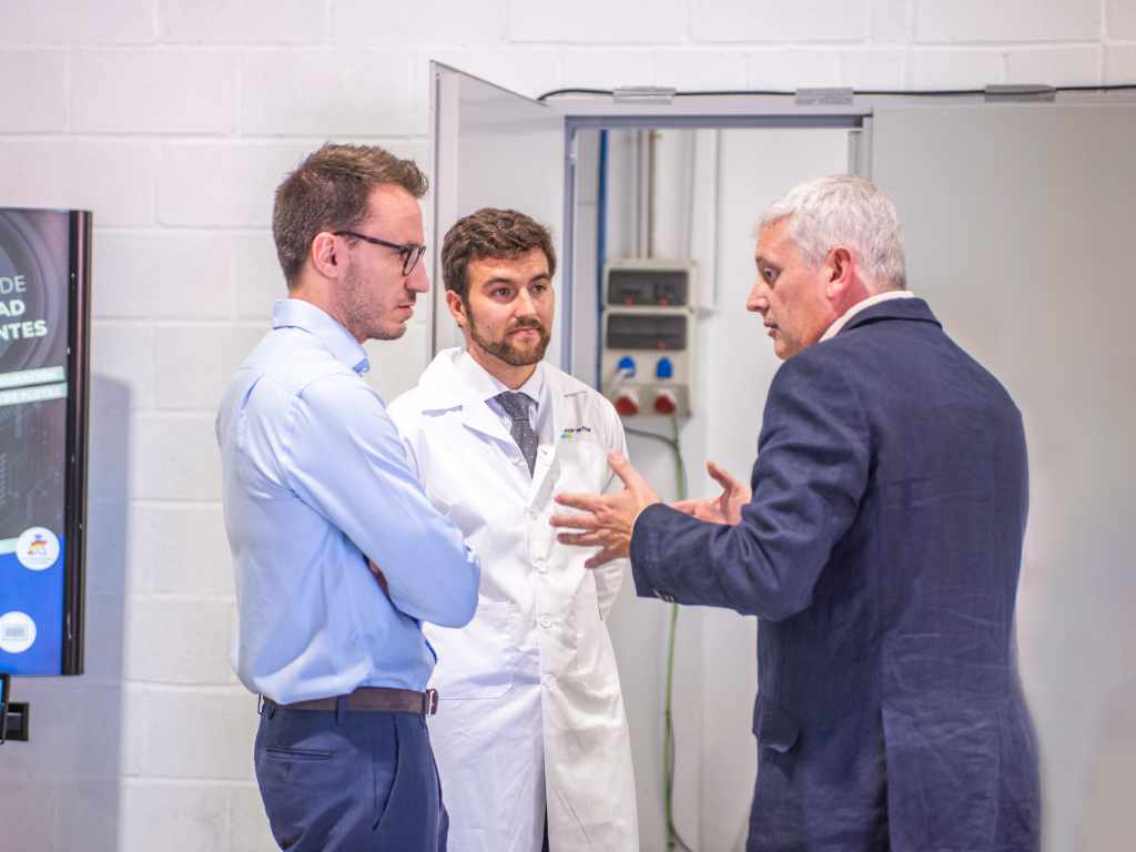 Three people talking about the importance of the quality in military power management solutions